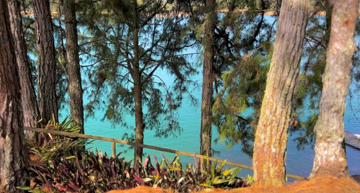 El Trebol Guest House Guatape Ngoại thất bức ảnh
